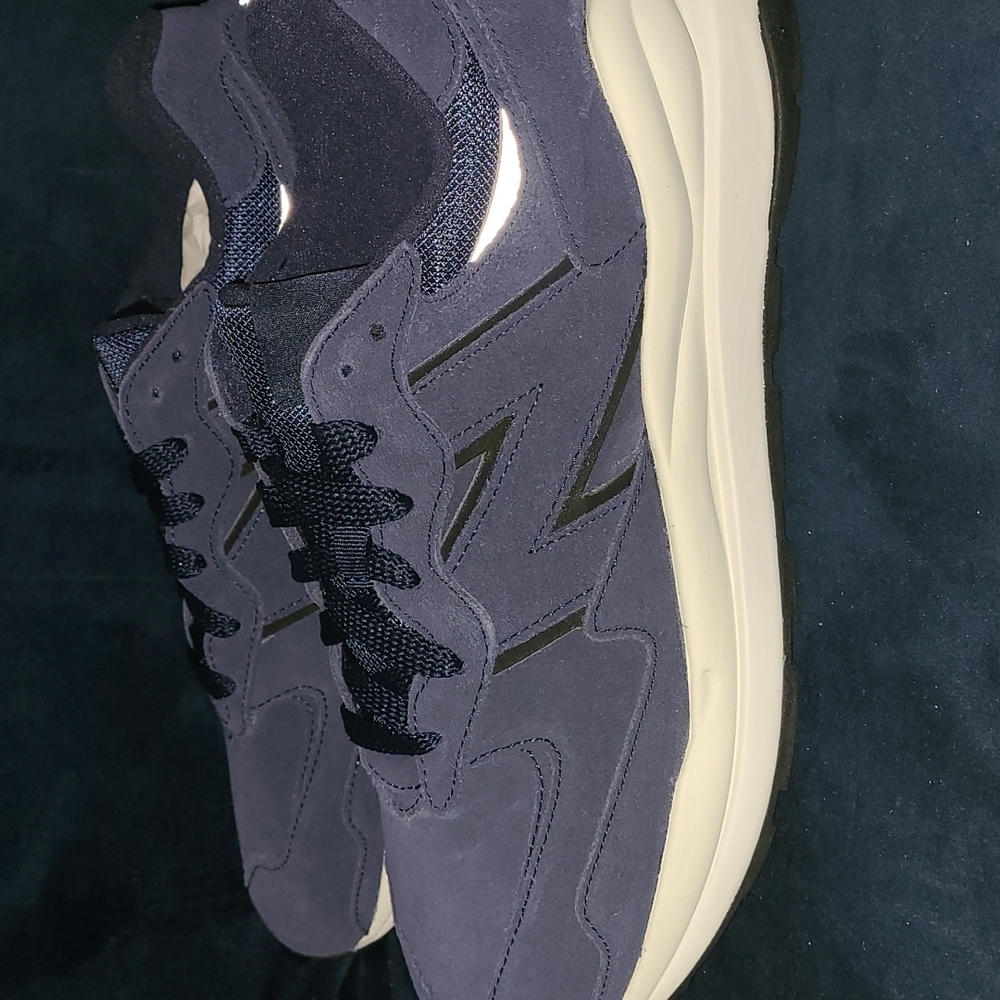 New New Balance sneakers in Navy blue suede sizes 11,11.5 and 12 - Picture 4 of 10